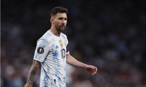 公安部将限制汽车百公里加速小于5秒、增加机械释放功能门把手⋯⋯专家解读：极致加速成“技术冗余”，标准提升将推动技术升级与产业洗牌